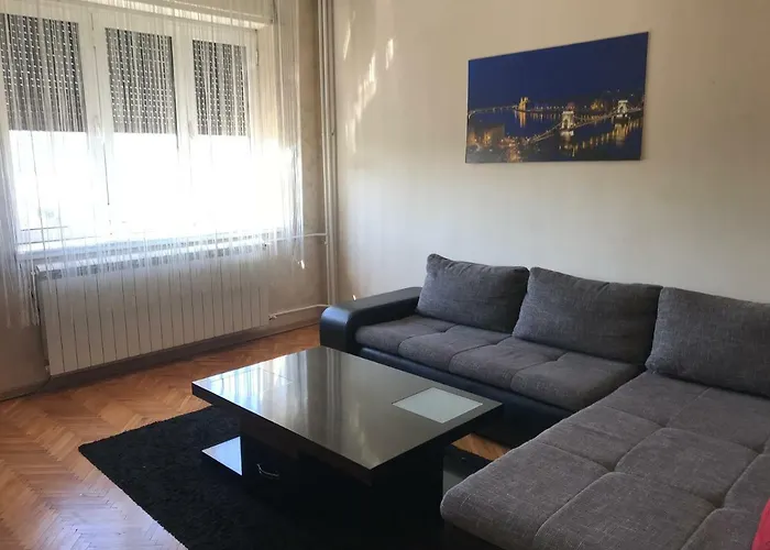 Savski Square Suites *